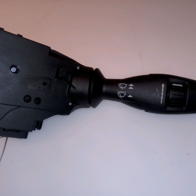 Commande essuie glace occasion FORD FIESTA VI Phase 1 10-2008->11-2012 1.4 TDCI 70ch 1537625 1