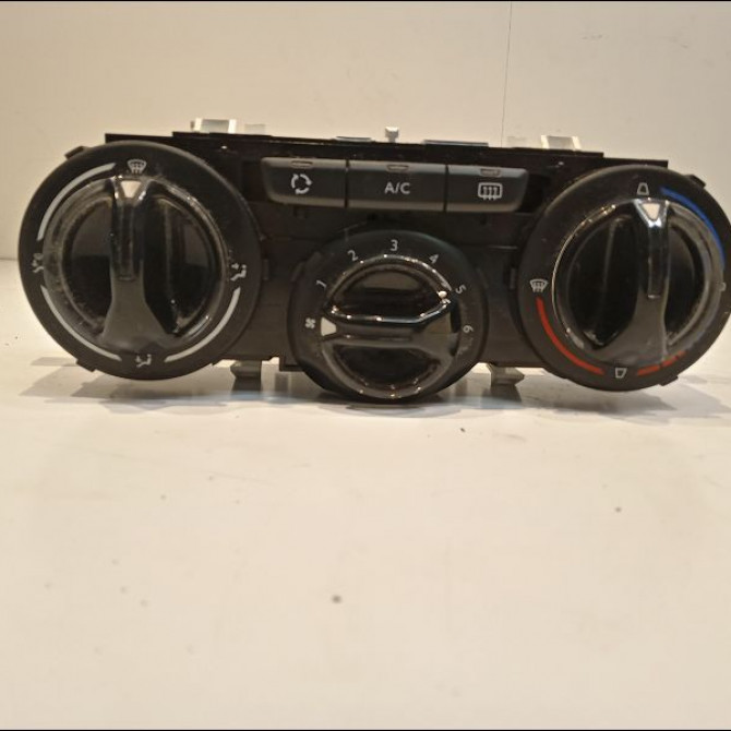 Commande de chauffage occasion PEUGEOT 208 208 Phase 1 2012-03-01->2015-09-30 1.2 VTI 82ch 9819611580 1