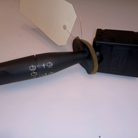 Commande essuie glace occasion PEUGEOT 106 Phase 2 04-1996->09-2003 1.1i 6239G6