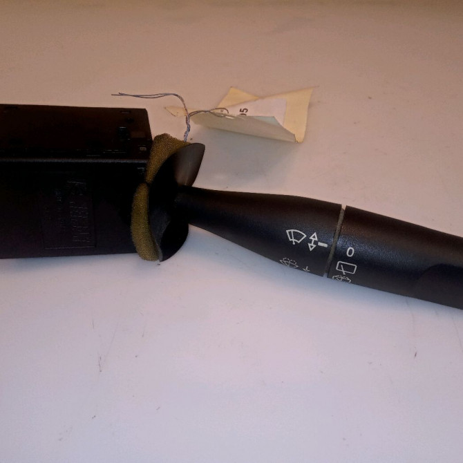 Commande essuie glace occasion CITROEN SAXO Phase 2 09-1999->12-2004 1.5D 6239G6 1