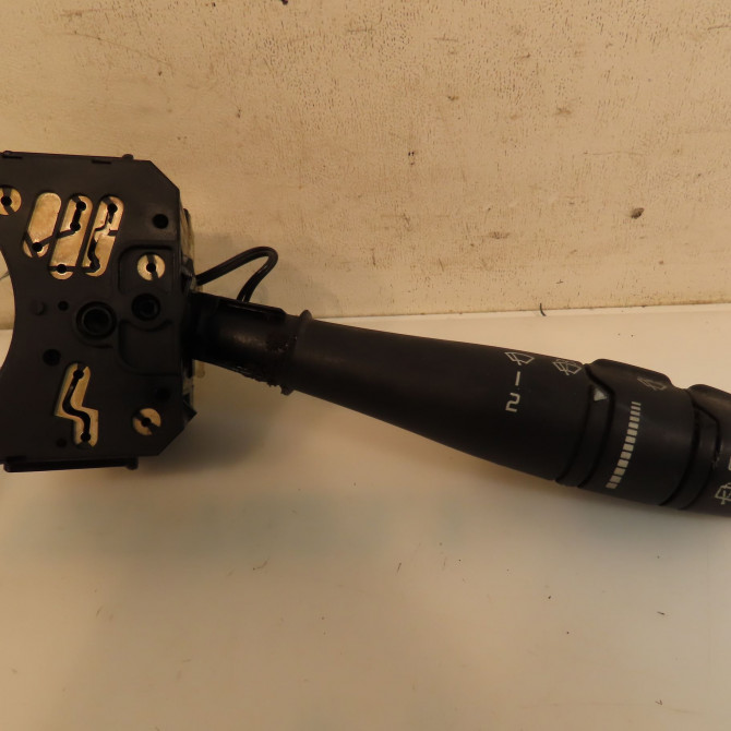 Commande essuie glace occasion RENAULT LAGUNA I Phase 1 01-1994->04-1998 1.8 7701038419 1