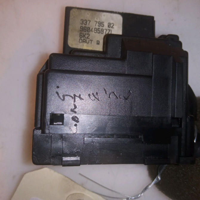 Commande essuie glace occasion CITROEN SAXO 6239G6 4