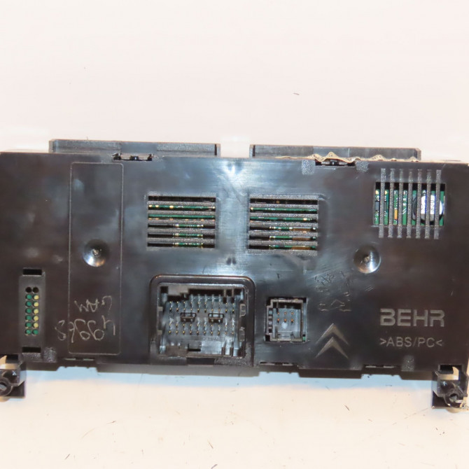 Commande de chauffage occasion PEUGEOT 5008 I phase 2 09-2013->... 2.0 HDI 150ch 6452Y4 2