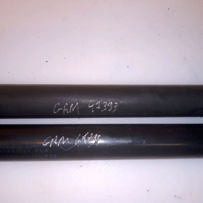 Verin droit hayon occasion RENAULT MEGANE III Phase 1 04-1995->04-1999 1.9 DCI 130ch 844300009R 2