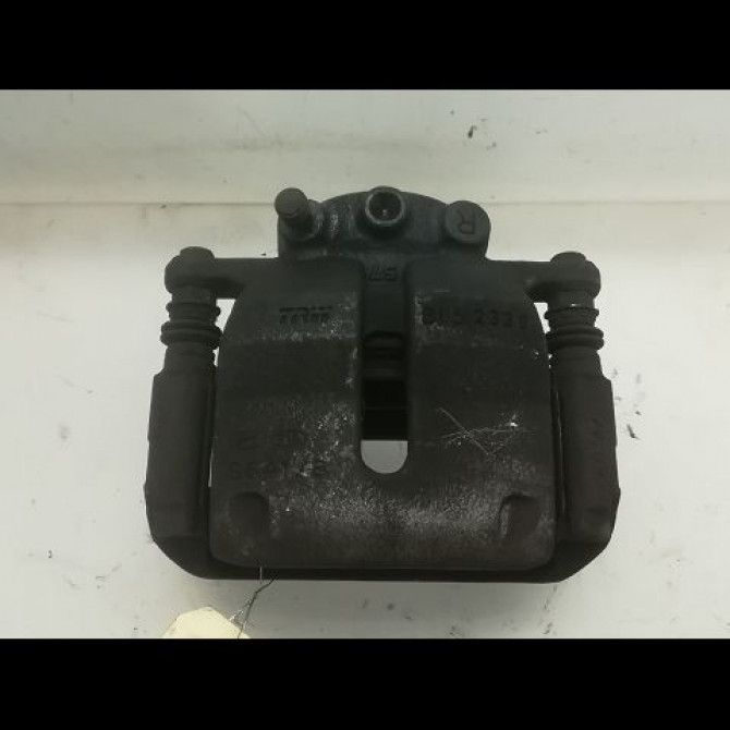 Etrier de frein avant droit occasion KIA VENGA Phase 2 01-2015->... 581901PA00 1