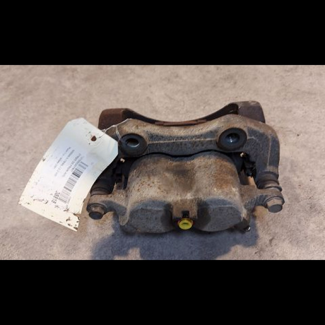 Etrier de frein avant gauche occasion NISSAN X-TRAIL I Phase 1 07-2001->12-2003 2.2 VDI 114ch 410118H30A 2