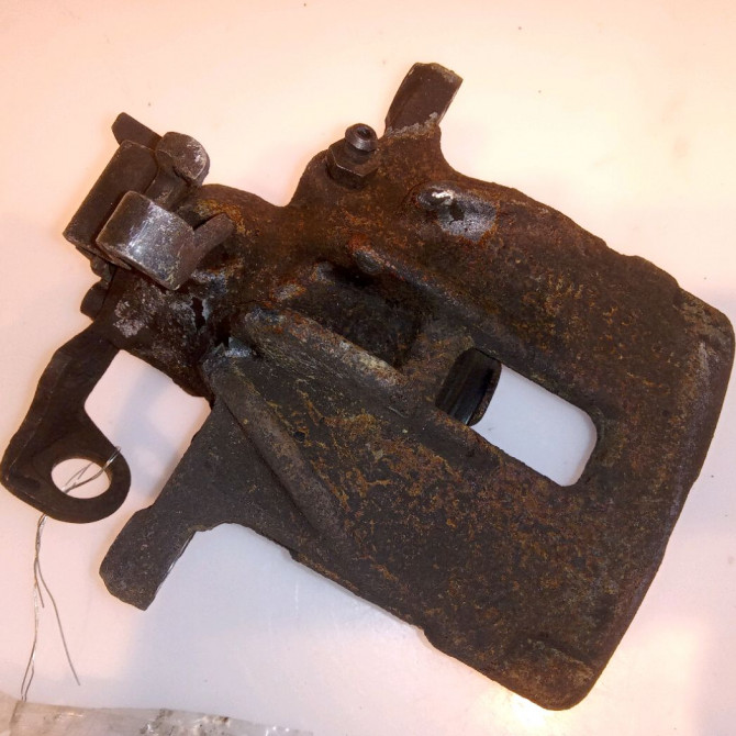 Etrier de frein arrière droit occasion OPEL VIVARO I Phase 1 10-2002->08-2006 93192387 1