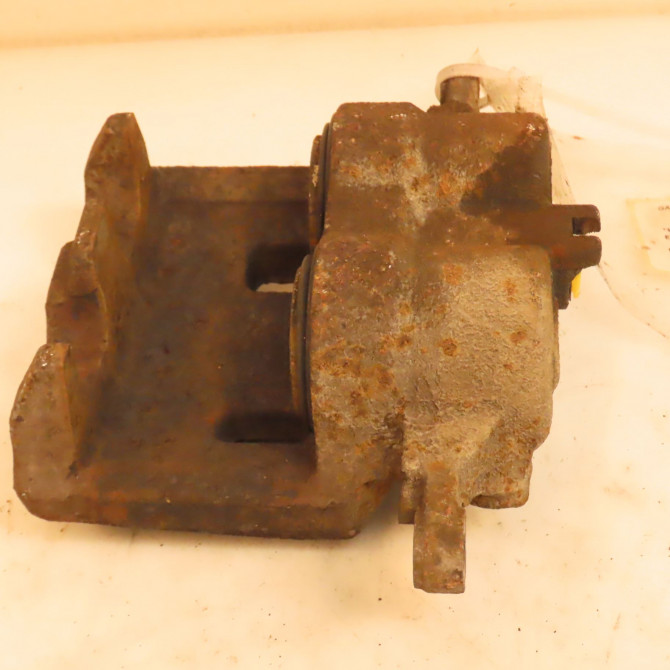 Etrier de frein avant gauche occasion NISSAN X-TRAIL I Phase 2 01-2004->11-2007 2.2 DCI 410118H30A 2