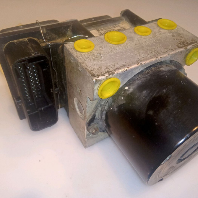 Unité hydraulique ABS occasion VOLKSWAGEN POLO IV Phase 2 05-2005->09-2009 1.4 TDI 70ch 6Q0614117AK 3