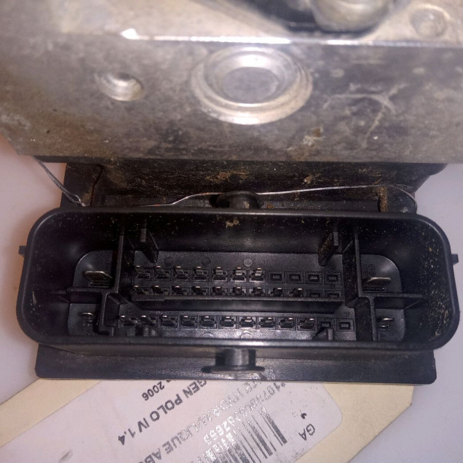 Unité hydraulique ABS occasion VOLKSWAGEN POLO IV Phase 2 05-2005->09-2009 1.4 TDI 70ch 6Q0614117AK 4