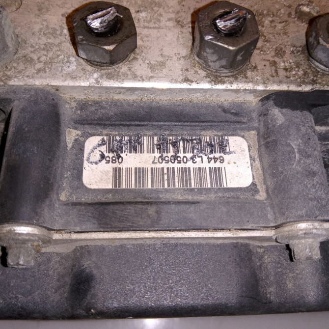 Unité hydraulique ABS occasion VOLKSWAGEN POLO IV Phase 2 05-2005->09-2009 1.4 TDI 70ch 6Q0614117AK 3