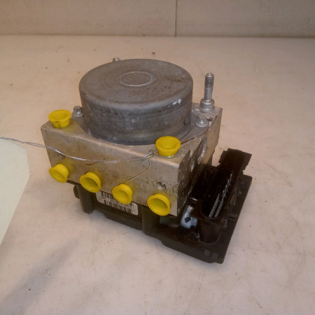 Unité hydraulique ABS occasion RENAULT CLIO CAMPUS II Phase 1 07-2006->07-2009 1.5 DCI 65ch 7701070807