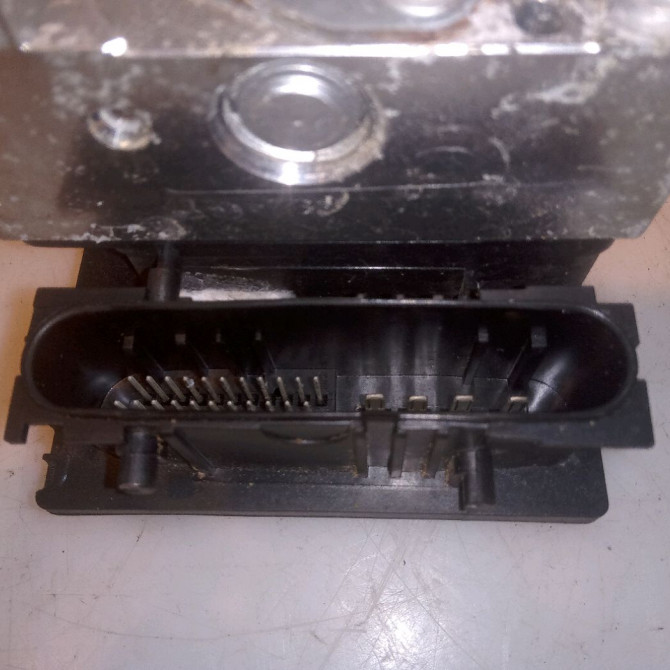 Unité hydraulique ABS occasion RENAULT CLIO CAMPUS II Phase 1 07-2006->07-2009 1.5 DCI 65ch 7701070807 3