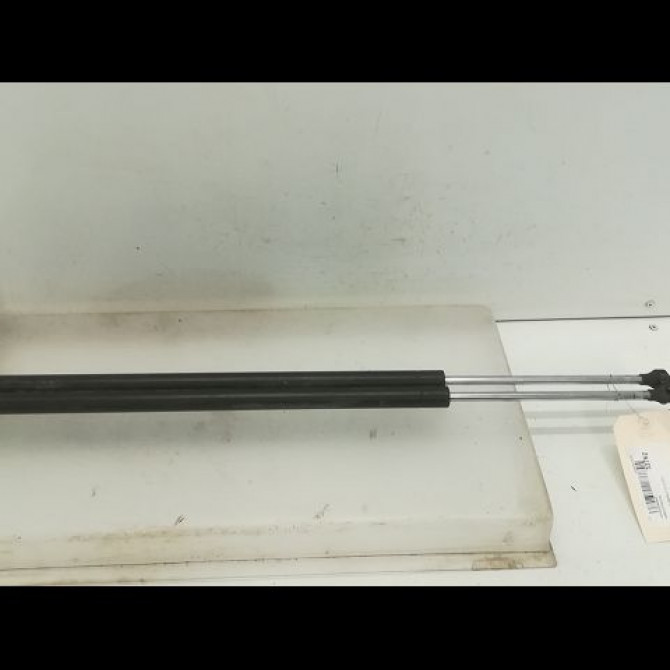 Verin droit hayon occasion RENAULT ESPACE IV Phase 1 09-2002->03-2006 2.2 DCI 150ch 8200021974 1