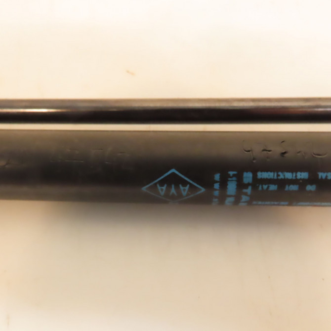 Verin droit hayon occasion RENAULT CLIO III Phase 1 04-1995->04-1999 1.5 DCI 70ch 8200583852 2