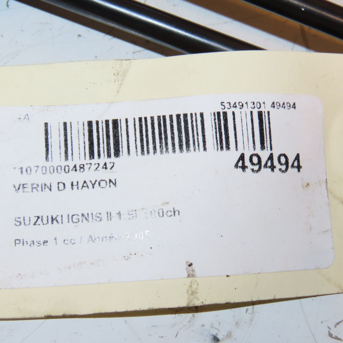 Verin droit hayon occasion SUZUKI IGNIS II Phase 1 09-2003->09-2009 1.5i 100ch 8185086G00 3
