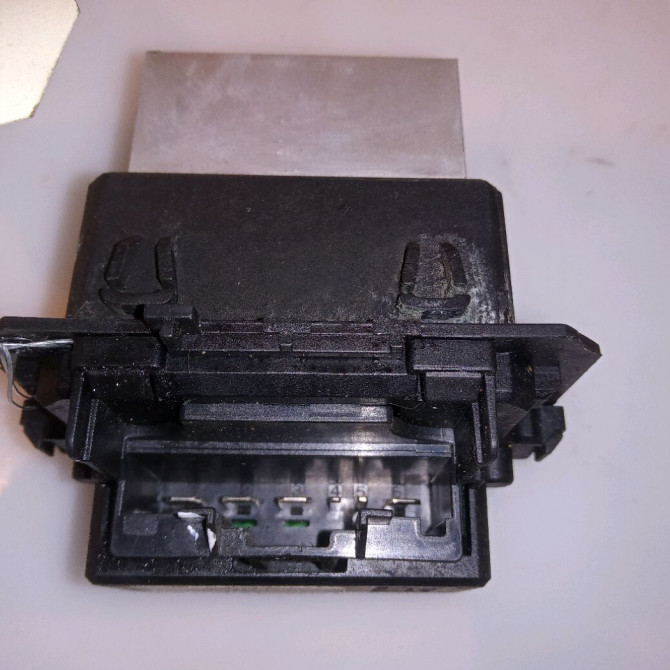 Resistance de chauffage occasion PEUGEOT 207 CC Phase 1 03-2007->... 1.6 HDI 112ch 6441AF 3