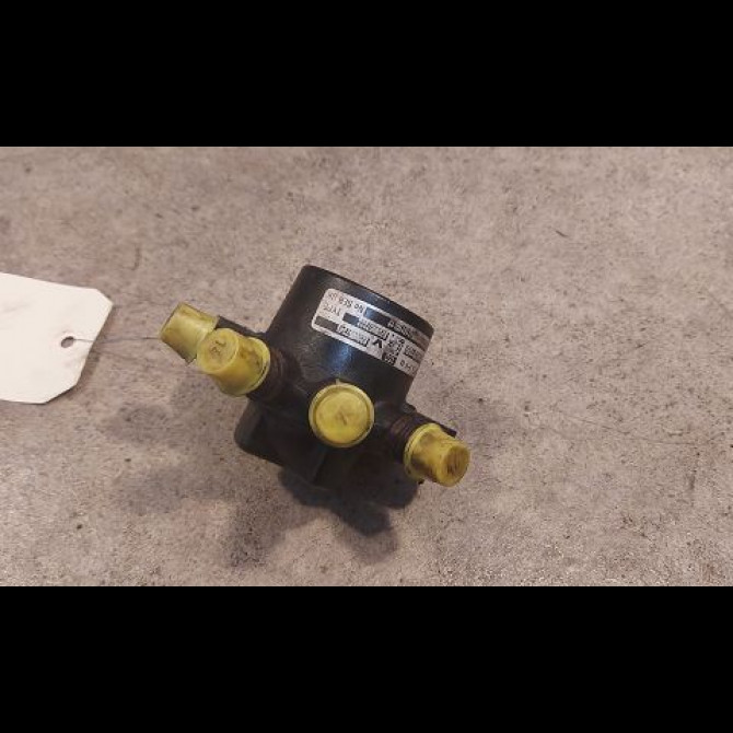 Rampe injection occasion RENAULT CLIO II Phase 2 06-2001->07-2006 1.5 DCI 65ch 8200584032 2