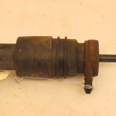 Pompe lave-glace avant occasion VOLKSWAGEN PASSAT IV Phase 2 10-2000->03-2005 1.9 TDI 100ch 1K5955651