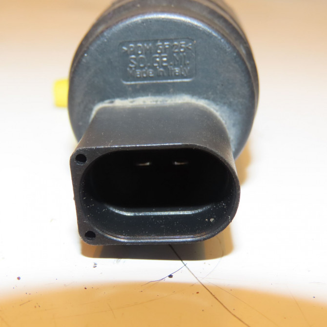 Pompe lave-glace avant occasion VOLKSWAGEN PASSAT VI Phase 1 CC 11-2011->12-2017 1K5955651 2