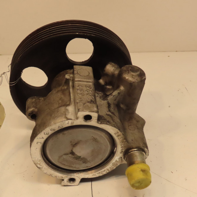 Pompe direction assistee occasion RENAULT LAGUNA II Phase 1 11-2000->03-2005 1.8i 117ch 8200709234 2