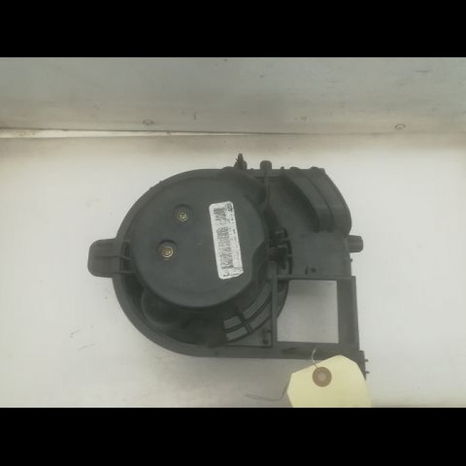 Ventilateur de chauffage occasion RENAULT CLIO II Phase 1 03-1998->06-2001 1.2i 7701050899 2
