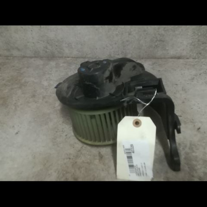 Ventilateur de chauffage occasion RENAULT CLIO II Phase 1 03-1998->06-2001 1.2 7701044804 1