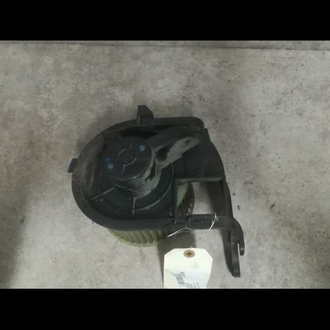 Ventilateur de chauffage occasion RENAULT CLIO II Phase 1 03-1998->06-2001 1.2 7701044804 2