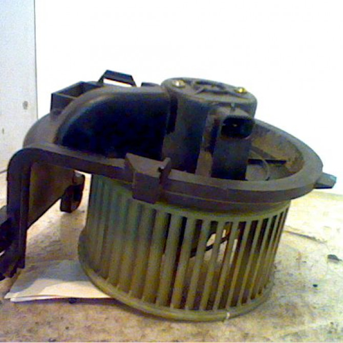 Ventilateur de chauffage occasion RENAULT CLIO II Phase 1 03-1998->06-2001 7701044804 1