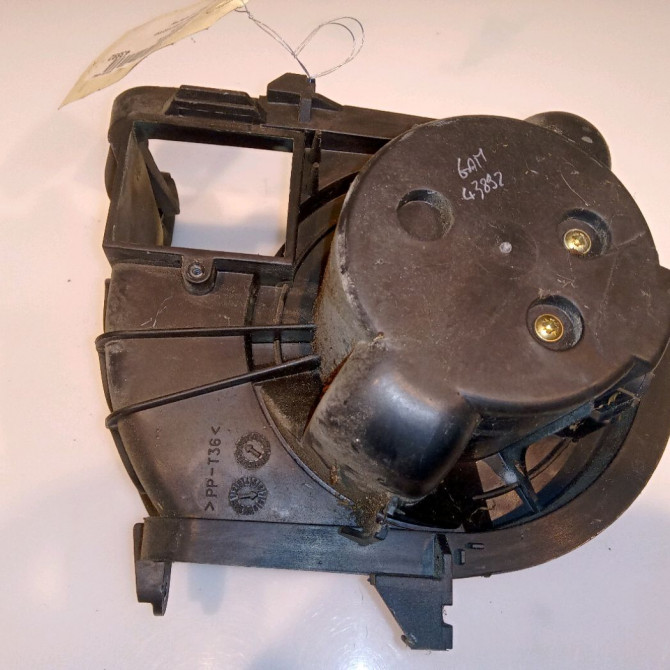 Ventilateur de chauffage occasion RENAULT CLIO II Phase 1 03-1998->06-2001 1.9 D 65ch 7701049076 2
