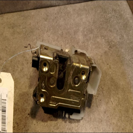 Serrure porte avd occasion RENAULT MEGANE SCENIC I Phase 1 09-1996->08-1999 1.9 D 7701469181