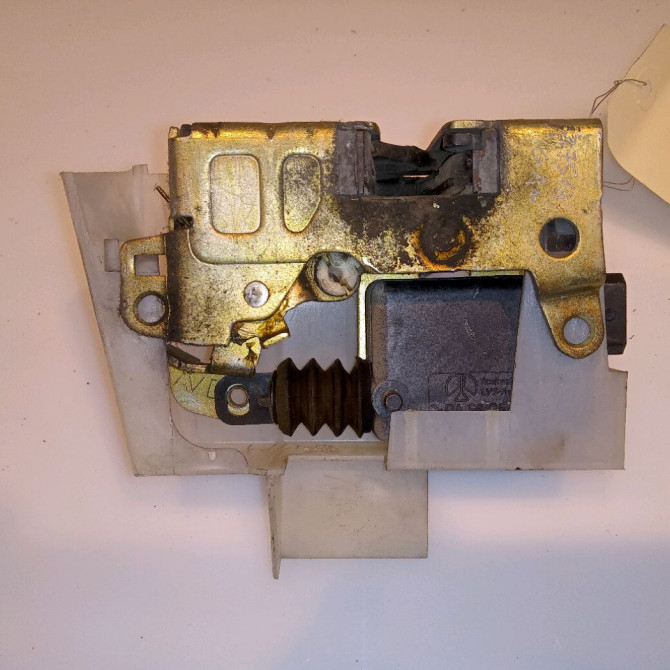 Serrure porte avd occasion RENAULT SCENIC I Phase 1 09-1996->08-1999 1.9 DTI 100ch 7701469181 2