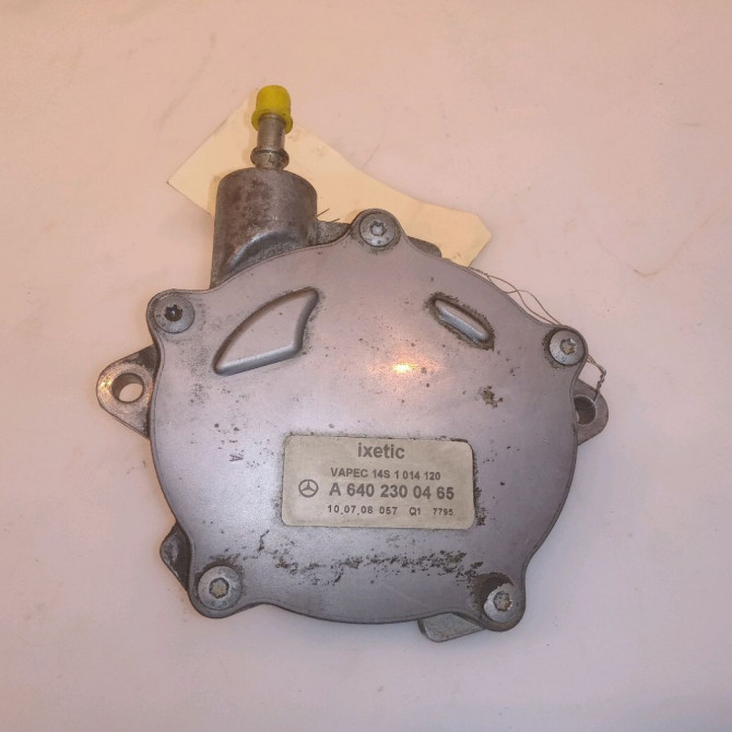 Pompe a vide occasion MERCEDES CLASSE A I 6402300465 2