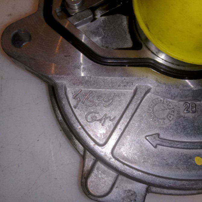 Pompe a vide occasion MERCEDES CLASSE B I Phase 1 06-2005->04-2008 B 180 CDI 6402300465 3