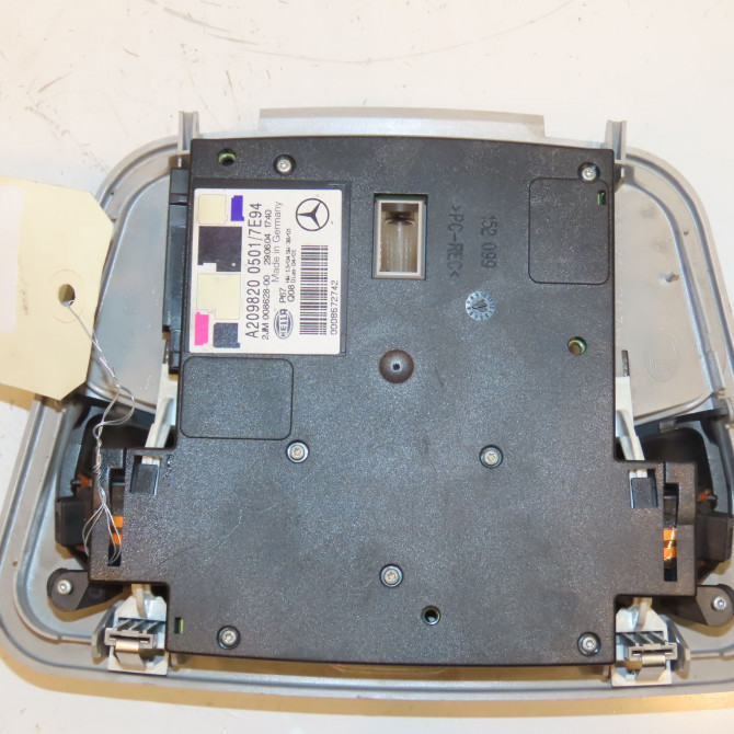 Plafonnier occasion MERCEDES CLASSE CLK II Phase 1 05-2002->12-2009 270 CDI 2098203101 3