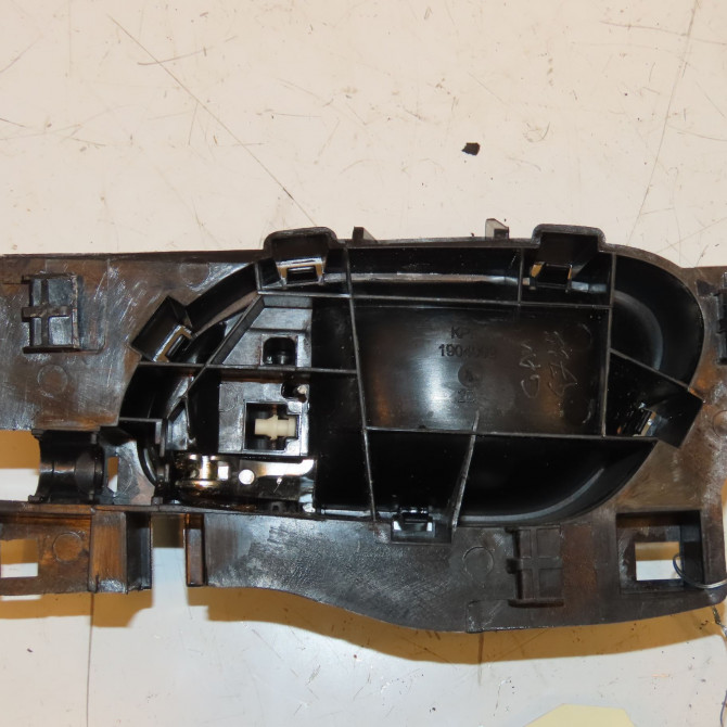 Poignee int porte arg occasion PEUGEOT 5008 I Phase 1 11-2009->12-2013 1.6 HDI 110ch 9143T1 2