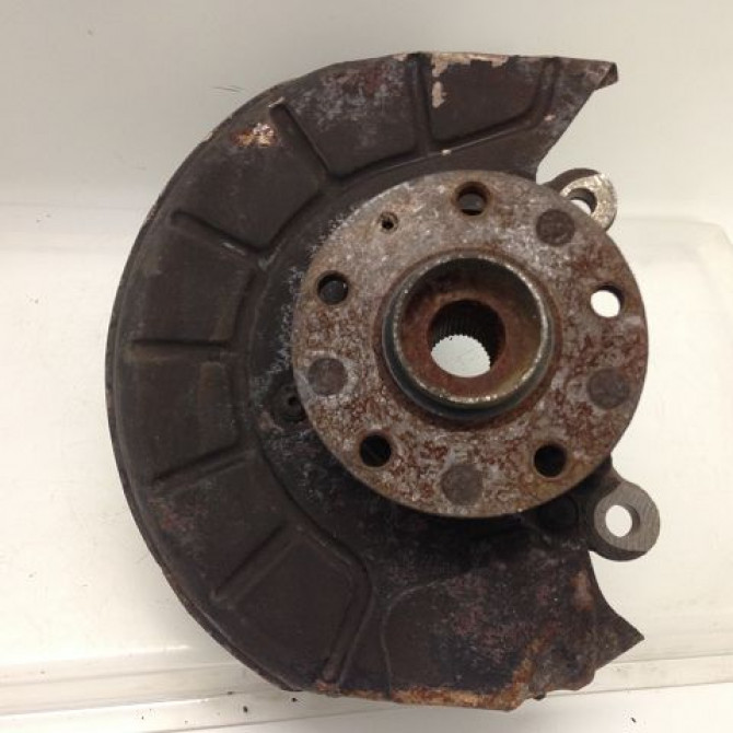 Moyeu avd occasion VOLKSWAGEN CADDY III Phase 1 03-2004->07-2010 1.9 TDI 105ch 5K0498621 1