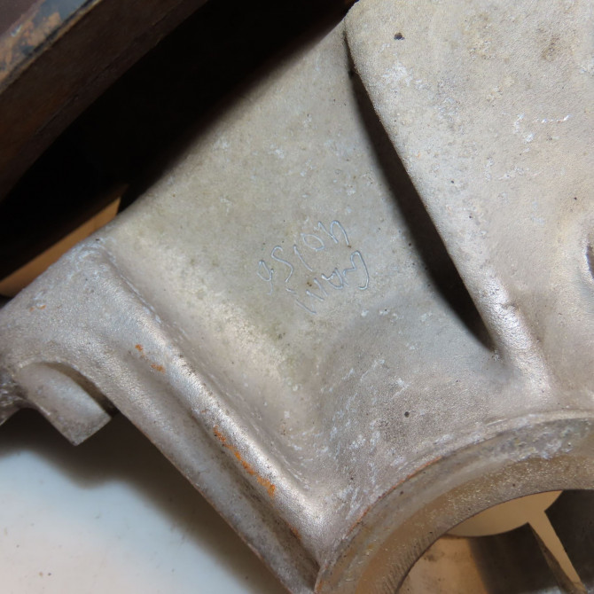 Moyeu avg occasion TWIZY 7701205812 2