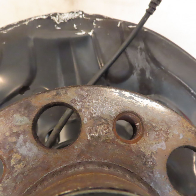 Moyeu avg occasion MERCEDES CLASSE CLS Phase 1 04-1995->04-1999 320 CDI 224ch 2303300325 3