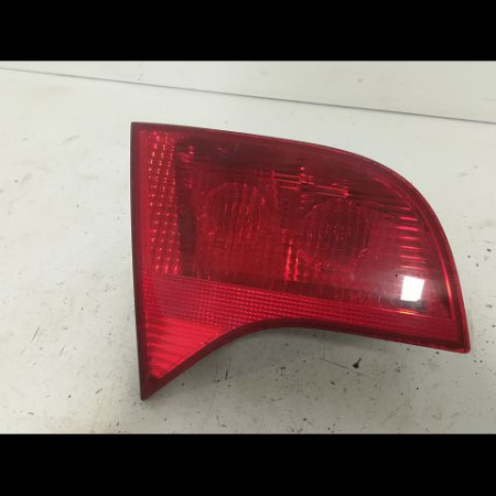 Feu arrière interieur gauche occasion AUDI A4 II Phase 2 AVANT 09-2004->04-2008 1.9 TDI 115ch
