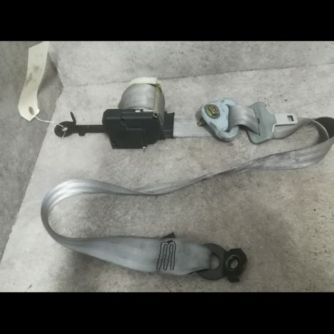 Ceinture avant droite occasion RENAULT CLIO II Phase 2 06-2001->07-2006 1.4i 16v 8200081642 1
