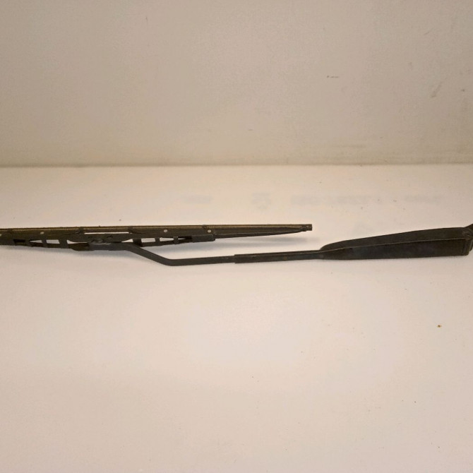 Bras essuie-glace avant droit occasion TOYOTA RAV4 I Phase 2 11-1997->07-2000 8522142060 1