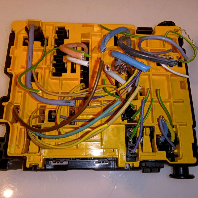 occasion PEUGEOT 2008 Phase 1 01-2013->... 1.2i PURETECH 110ch 2