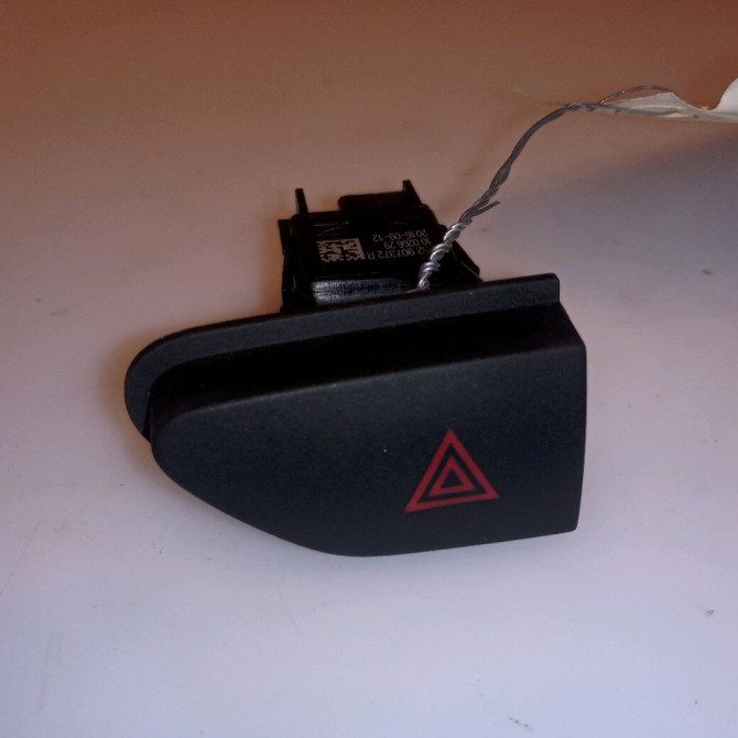 Bouton de warning occasion RENAULT CLIO IV Phase 2 08-2016->... 1.2i 120ch 252907372R 1