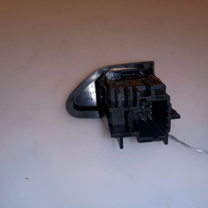 Bouton de warning occasion RENAULT CLIO IV Phase 2 08-2016->... 1.2i 120ch 252907372R 2