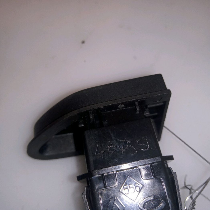 Bouton de warning occasion RENAULT CLIO IV Phase 1 07-2012->... 1.5 DCI 90ch 252907372R 4