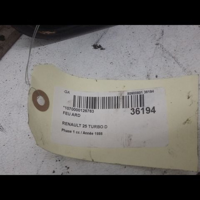 Feu arrière droit occasion RENAULT 25 Phase 1 03-1984->06-1988 TURBO D 7701029938 3