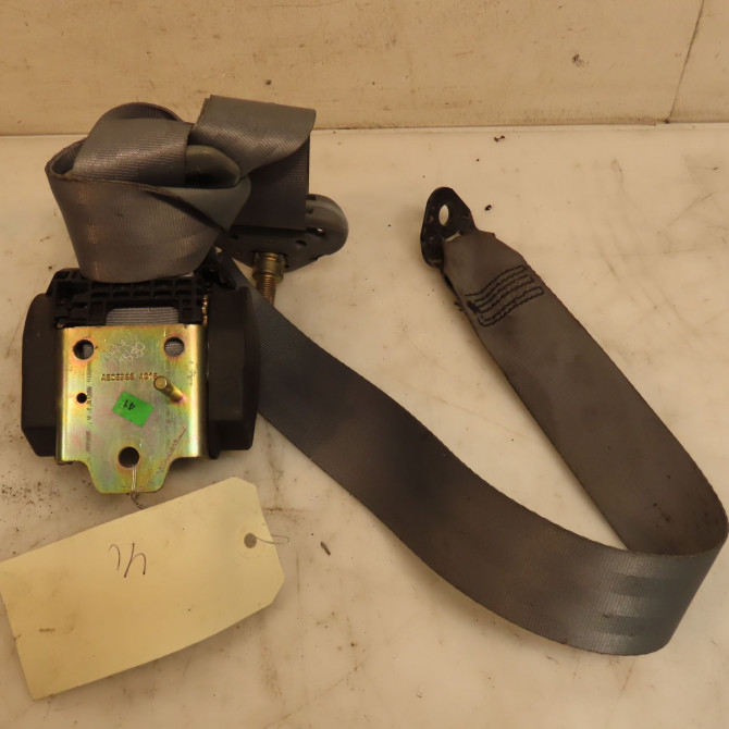 Ceinture arrière droite occasion RENAULT TWINGO I Phase 3 08-2000->06-2007 1.2i 16v 8200703374 2