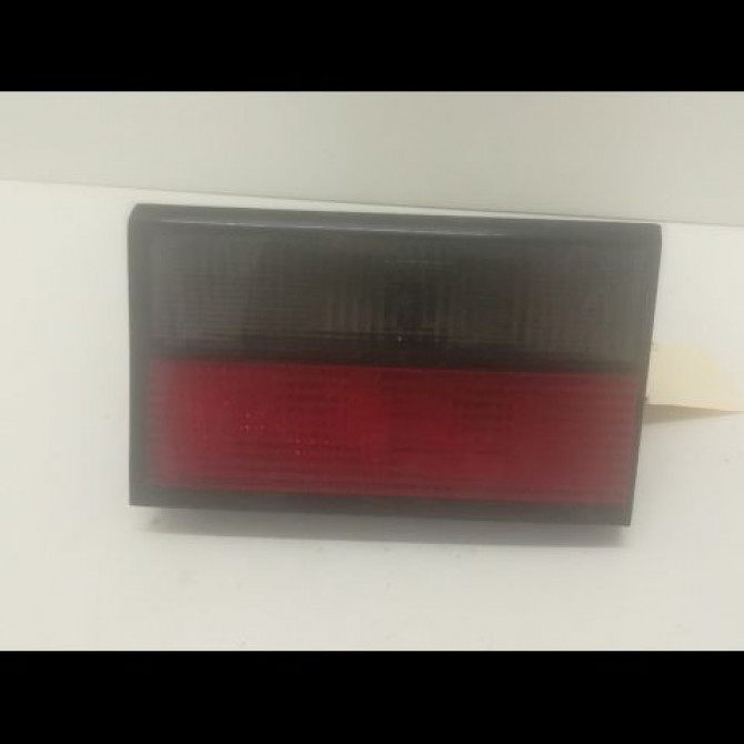 Feu arrière intérieur droit occasion CITROEN XANTIA Phase 1 03-1993->06-1998 2.1 TD 95668018 1