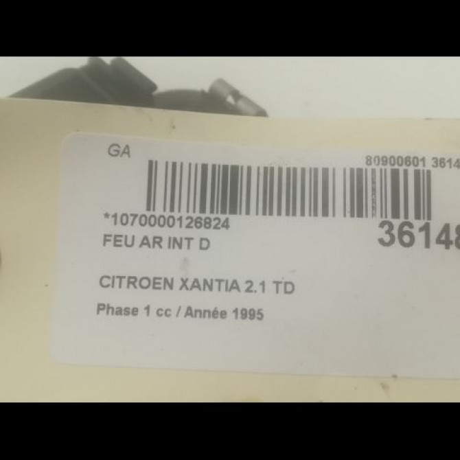Feu arrière intérieur droit occasion CITROEN XANTIA Phase 1 03-1993->06-1998 2.1 TD 95668018 3